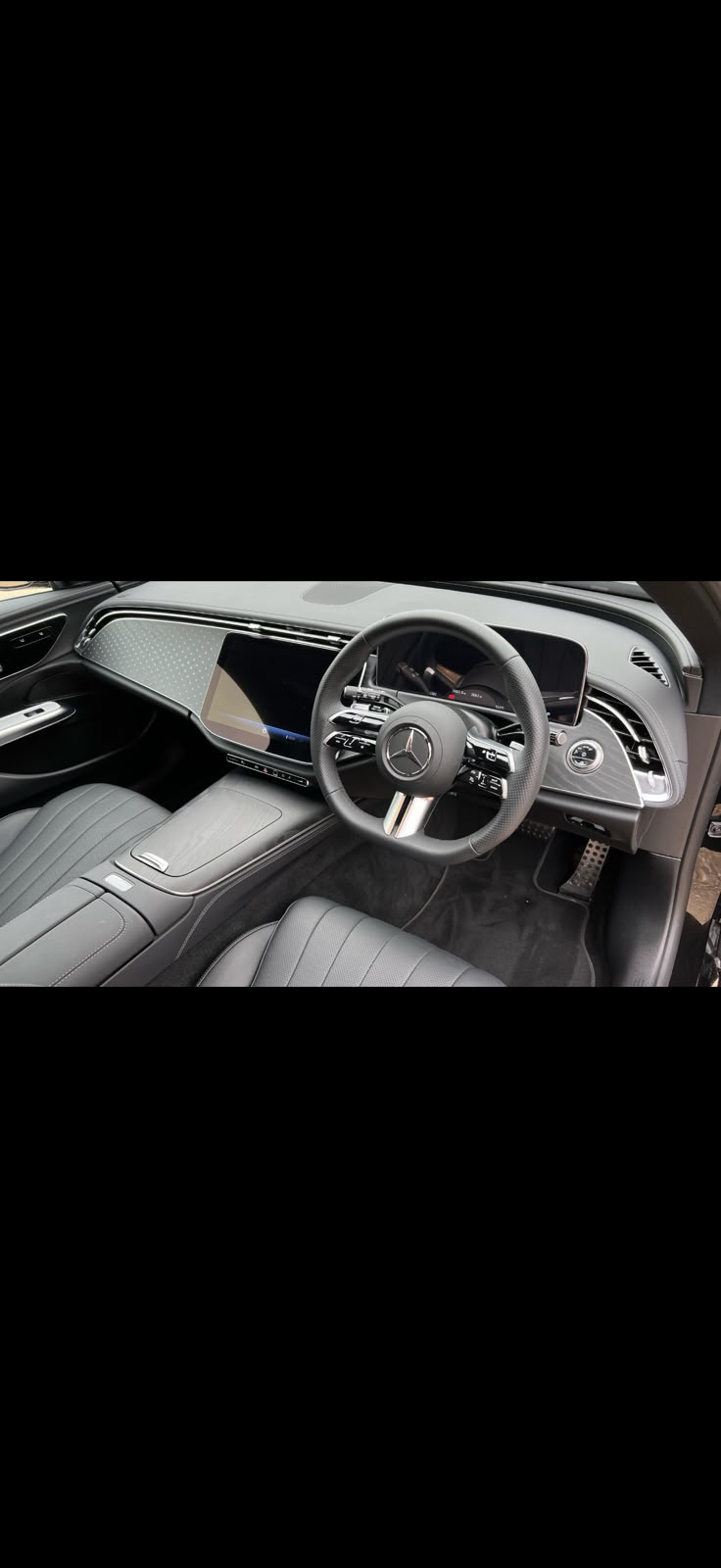 Interior Dashboard & Infotainment
